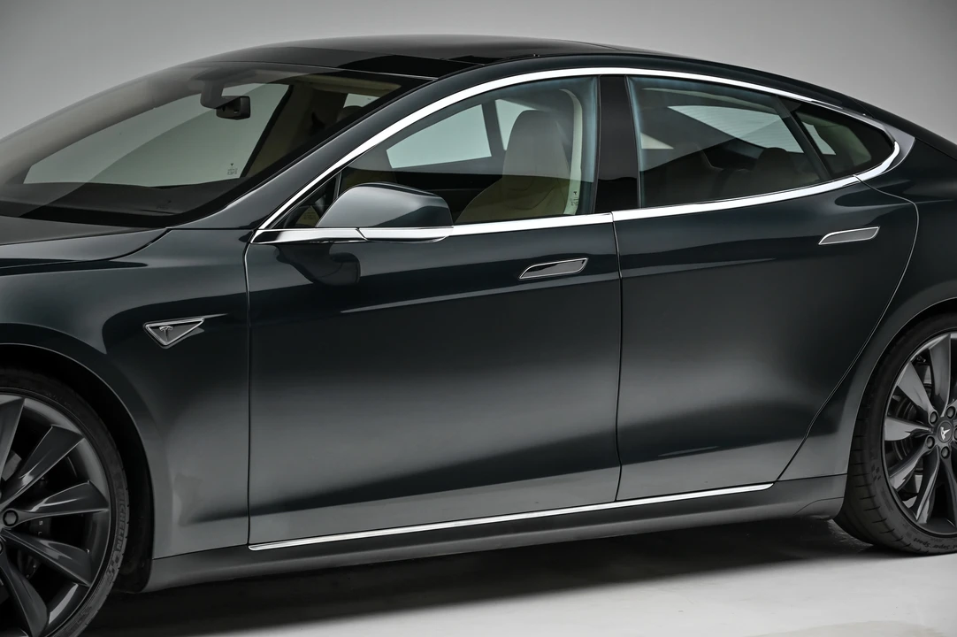 2013 Tesla Model S - Image 21 of 31