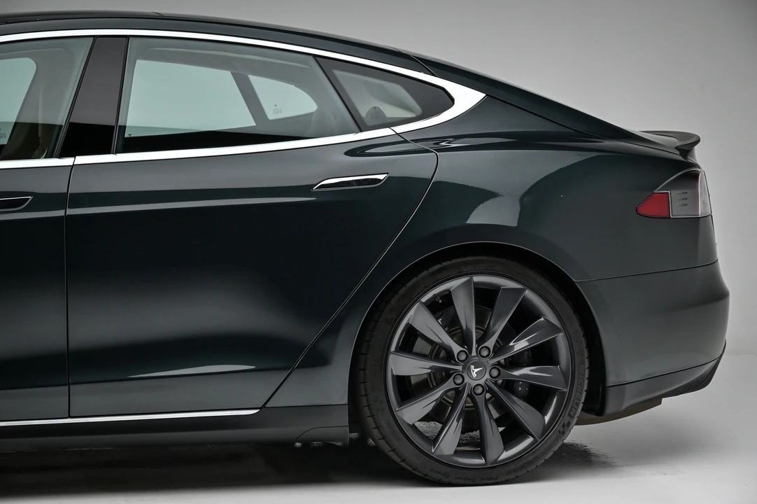 2013 Tesla Model S - Image 22 of 31