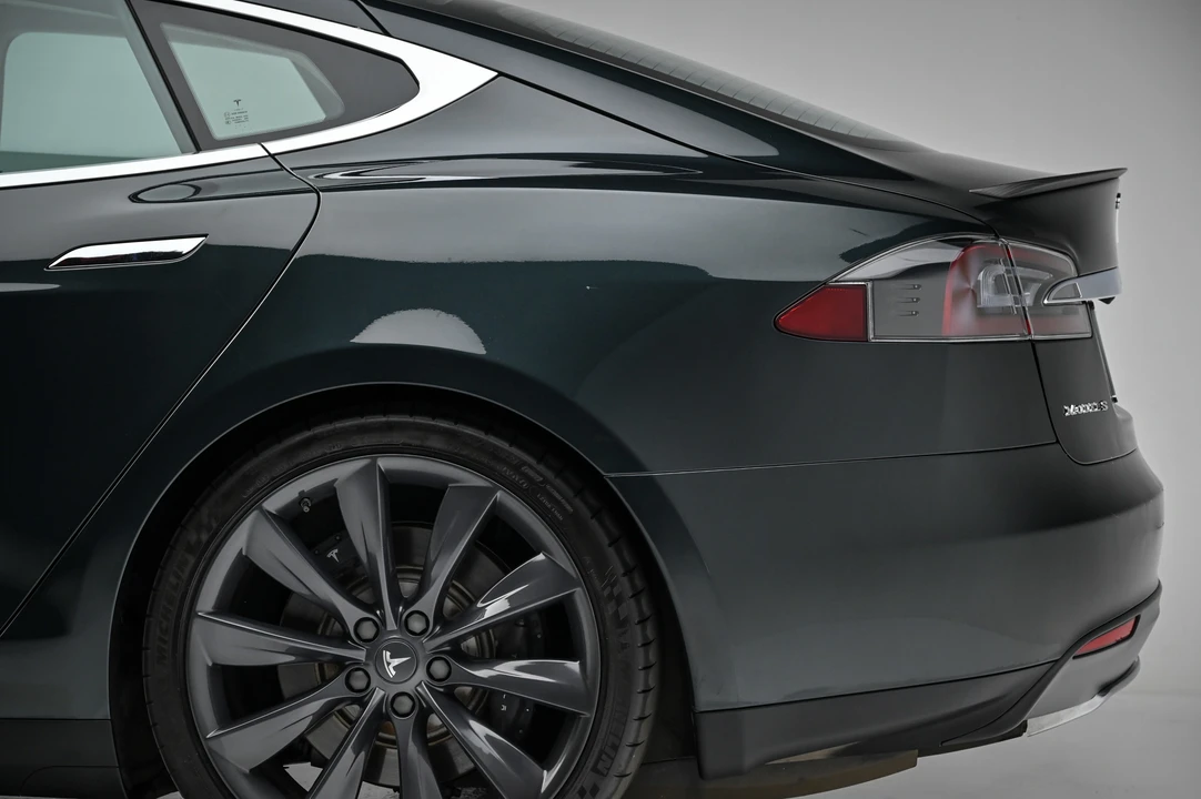2013 Tesla Model S - Image 23 of 31