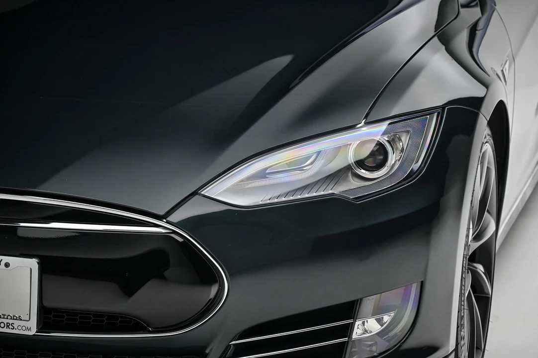 2013 Tesla Model S - Image 16 of 31