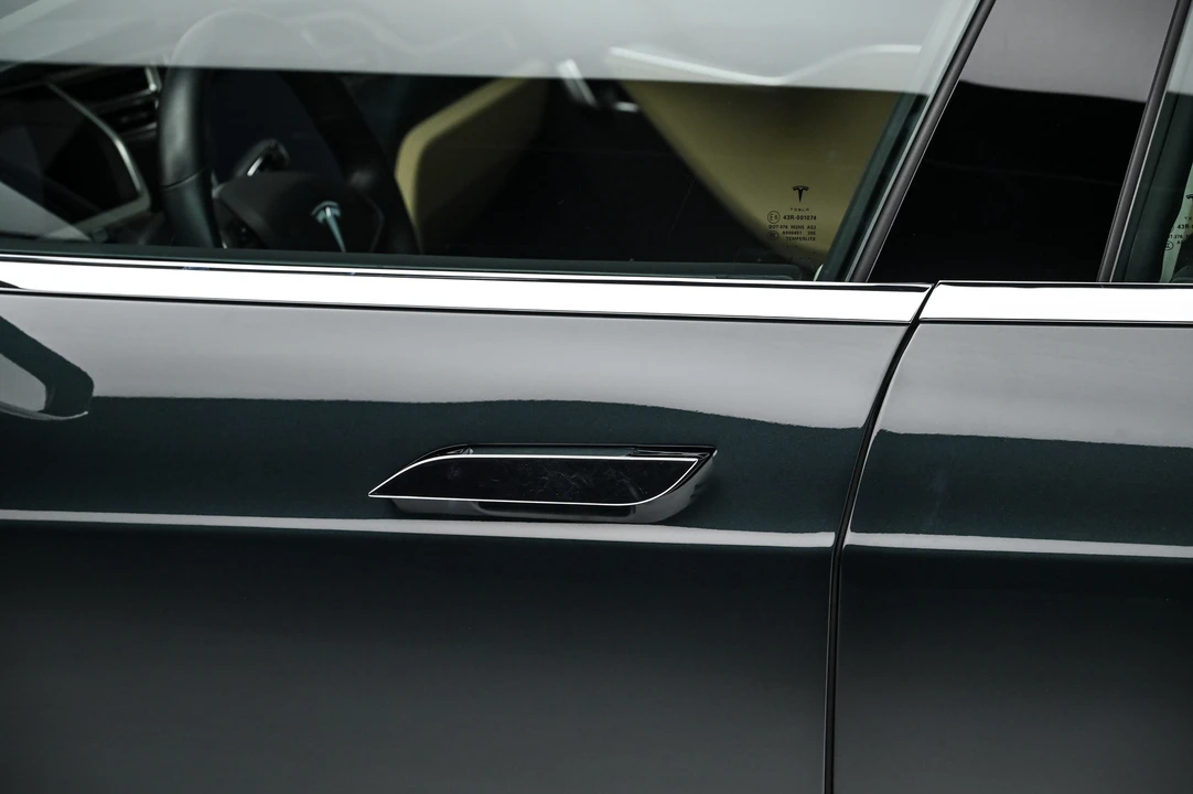 2013 Tesla Model S - Image 20 of 31