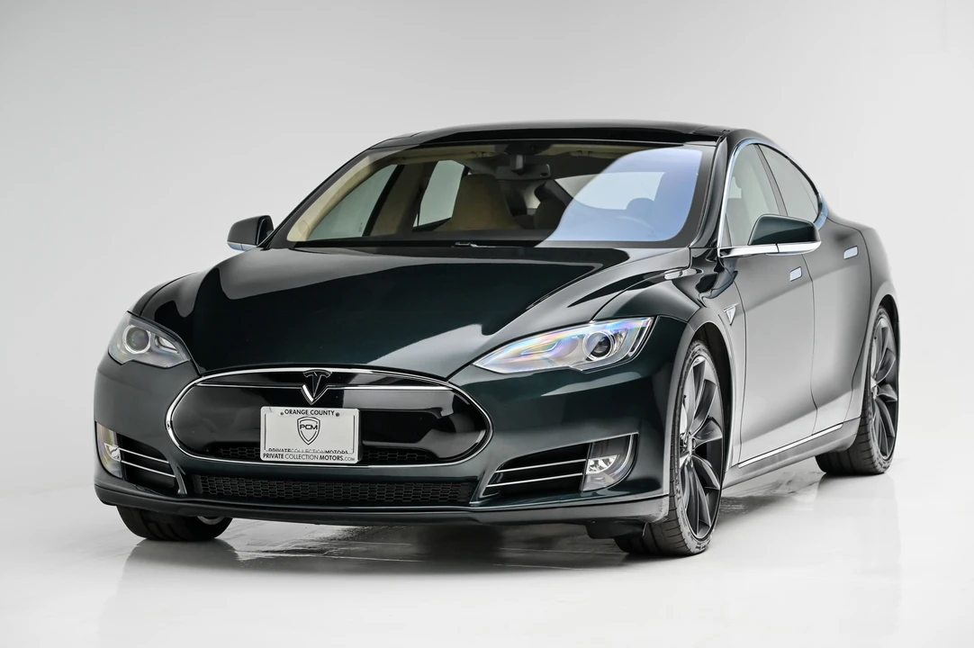 2013 Tesla Model S - Image 2 of 31