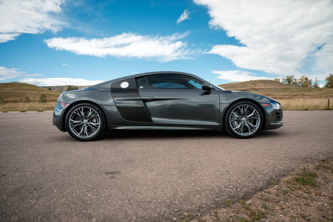 2014 Audi 42 R8 - Image 10 of 31