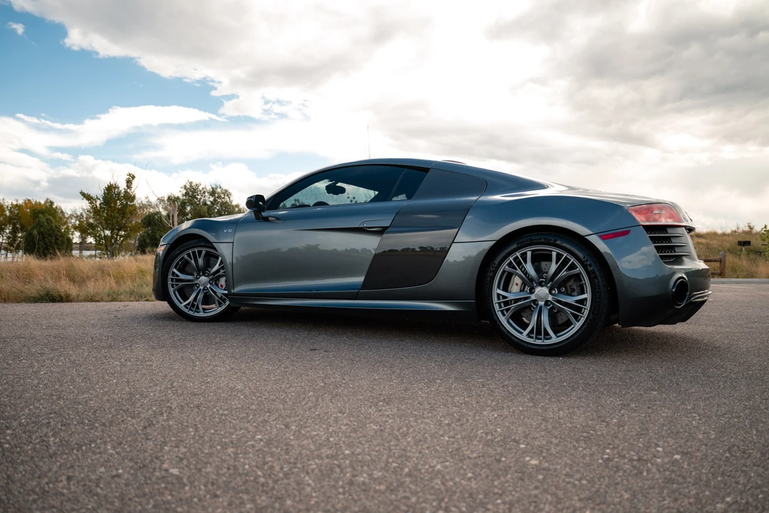 2014 Audi 42 R8 - Image 13 of 31
