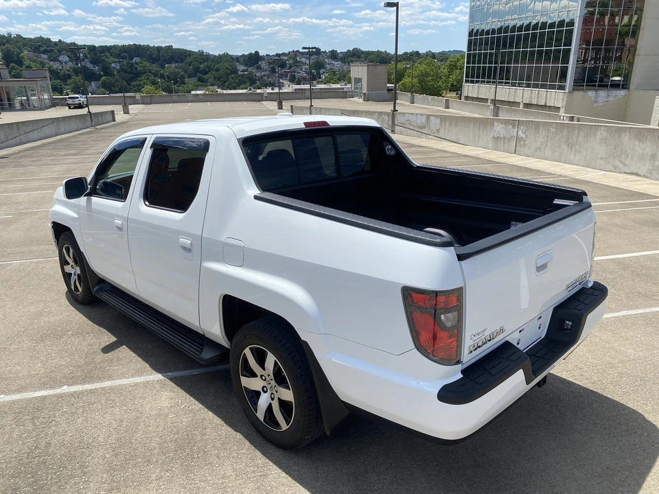 2014 Honda Ridgeline 1st Gen - Image 27 of 31