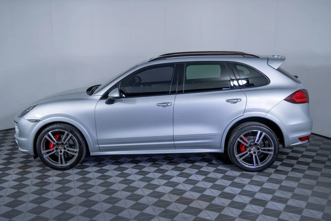 2014 Porsche 958 Cayenne GTS - Image 26 of 31