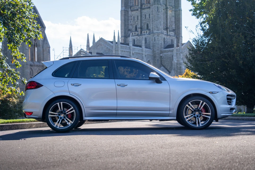 2014 Porsche 958 Cayenne GTS - Image 7 of 31