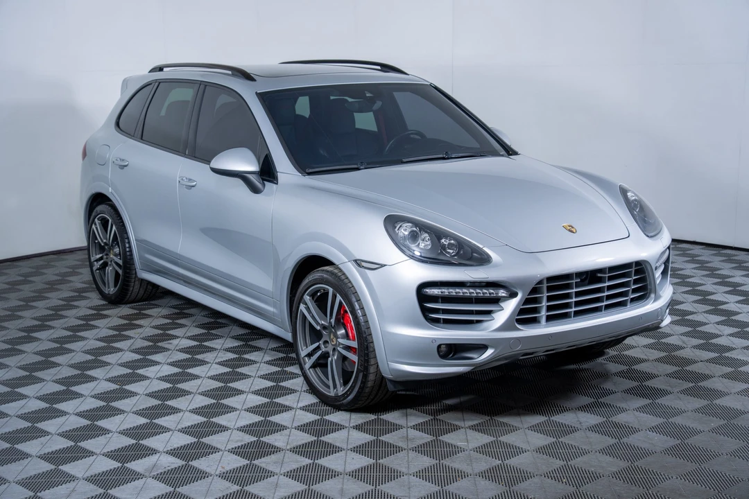 2014 Porsche 958 Cayenne GTS - Image 28 of 31