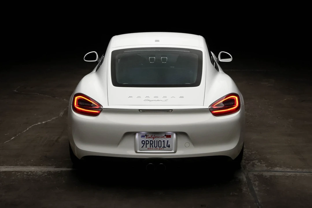 2014 Porsche 981 Cayman S - Image 21 of 31