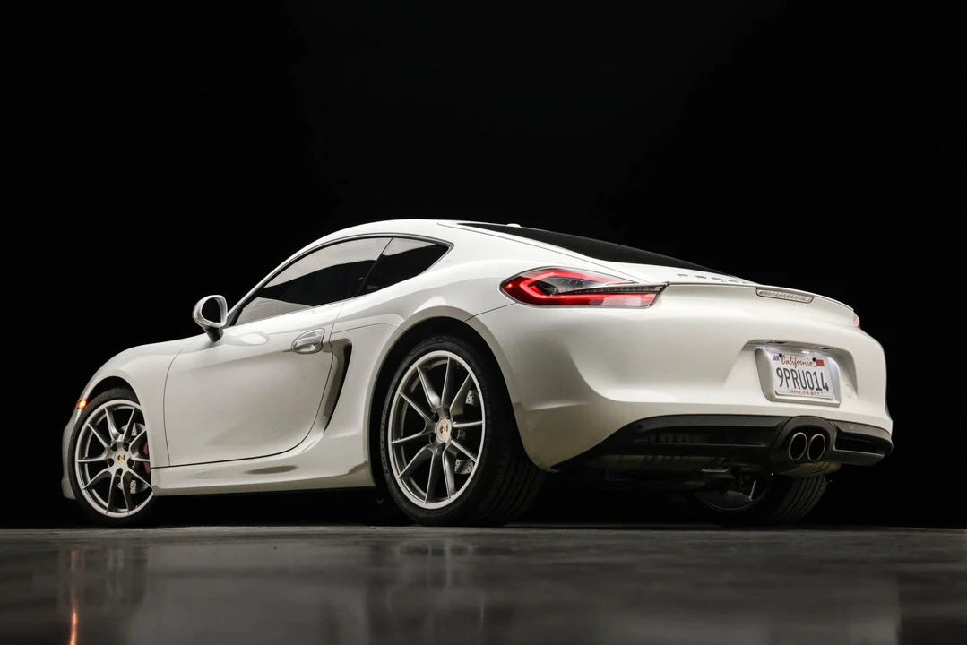 2014 Porsche 981 Cayman S - Image 25 of 31