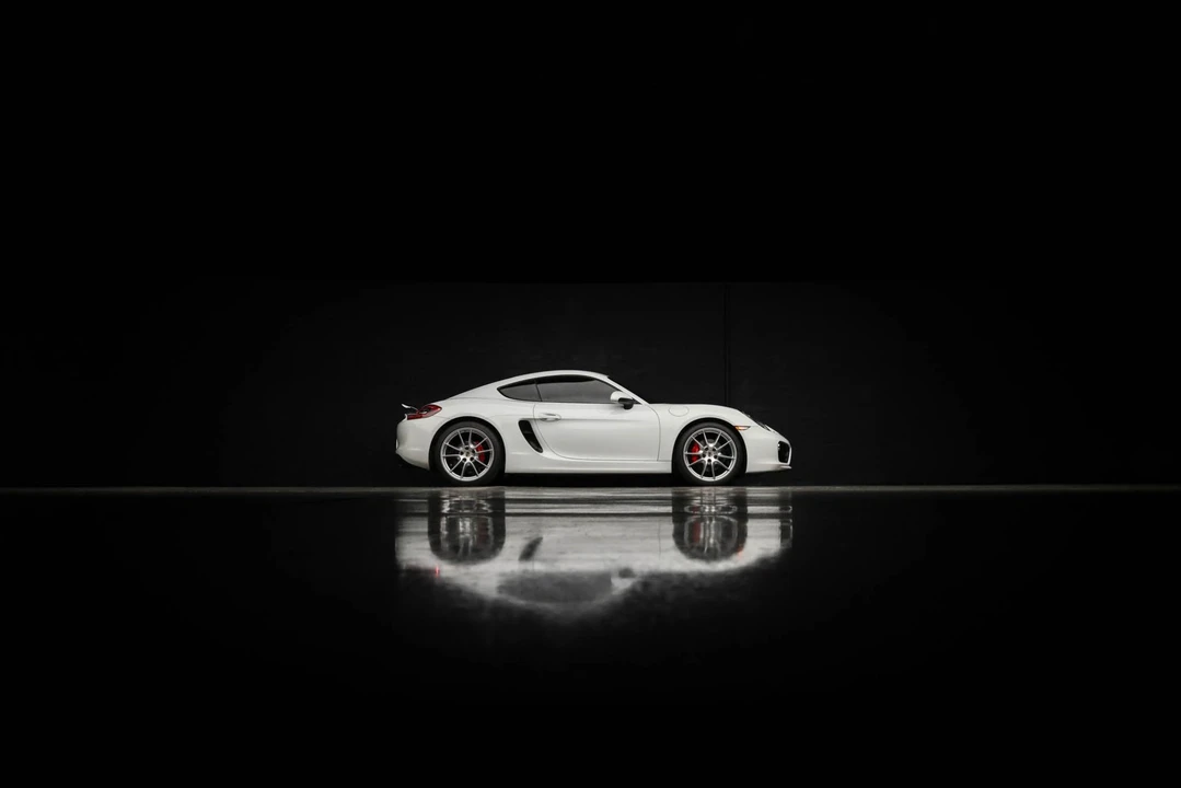 2014 Porsche 981 Cayman S - Image 16 of 31