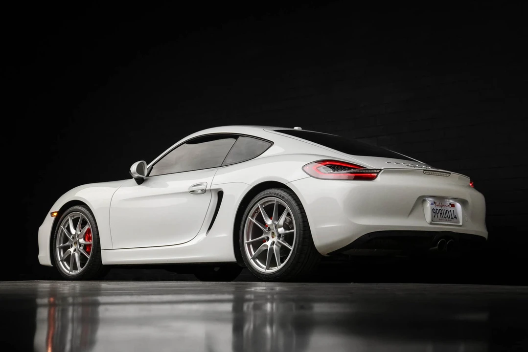 2014 Porsche 981 Cayman S - Image 26 of 31