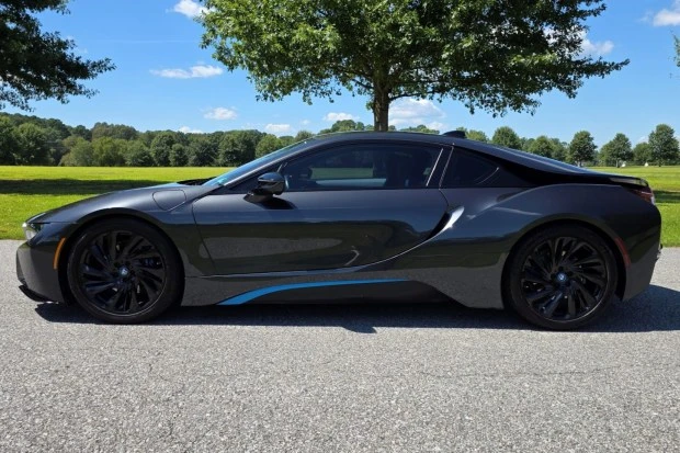 2015 BMW i8 - Image 3 of 7