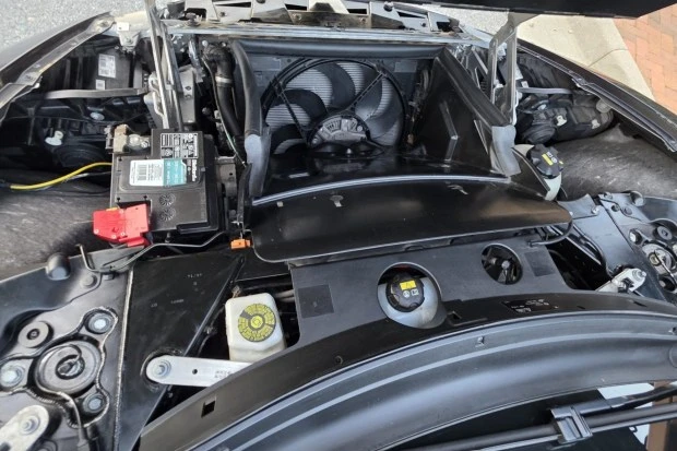 2015 BMW i8 - Image 6 of 7