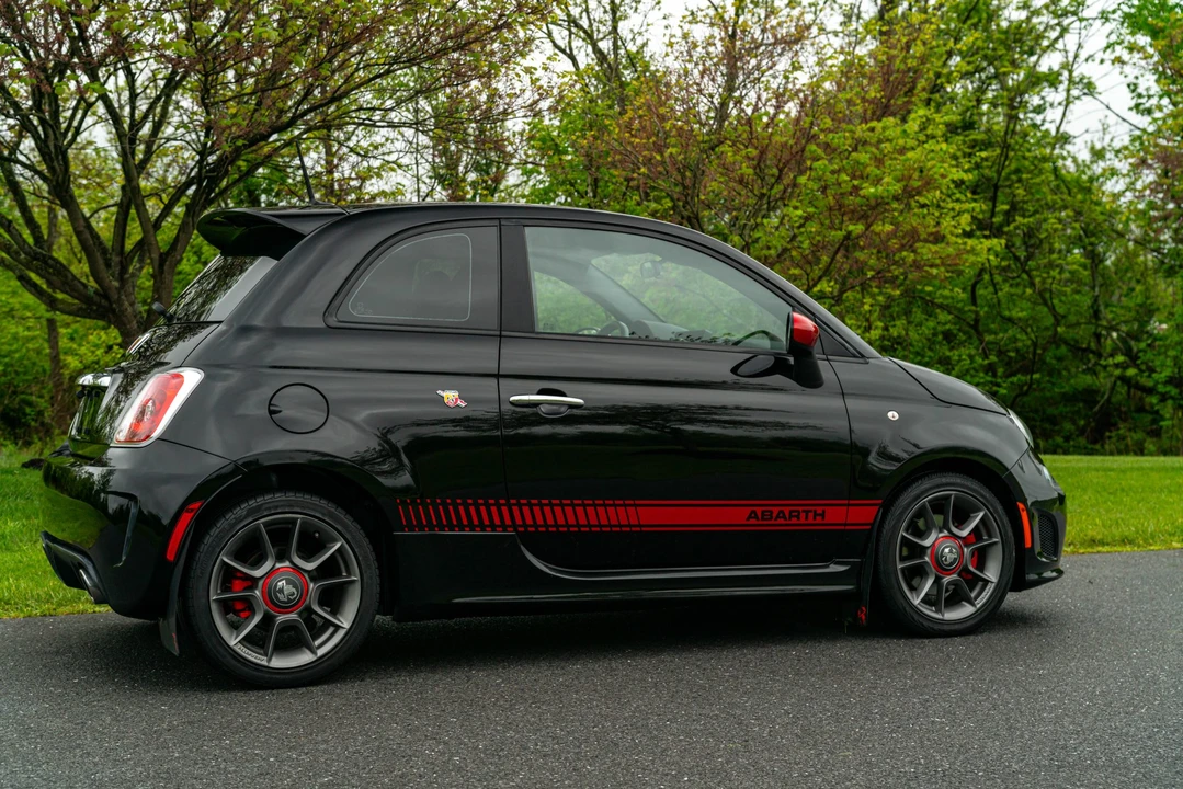 2015 Fiat Abarth 500 - Image 28 of 31