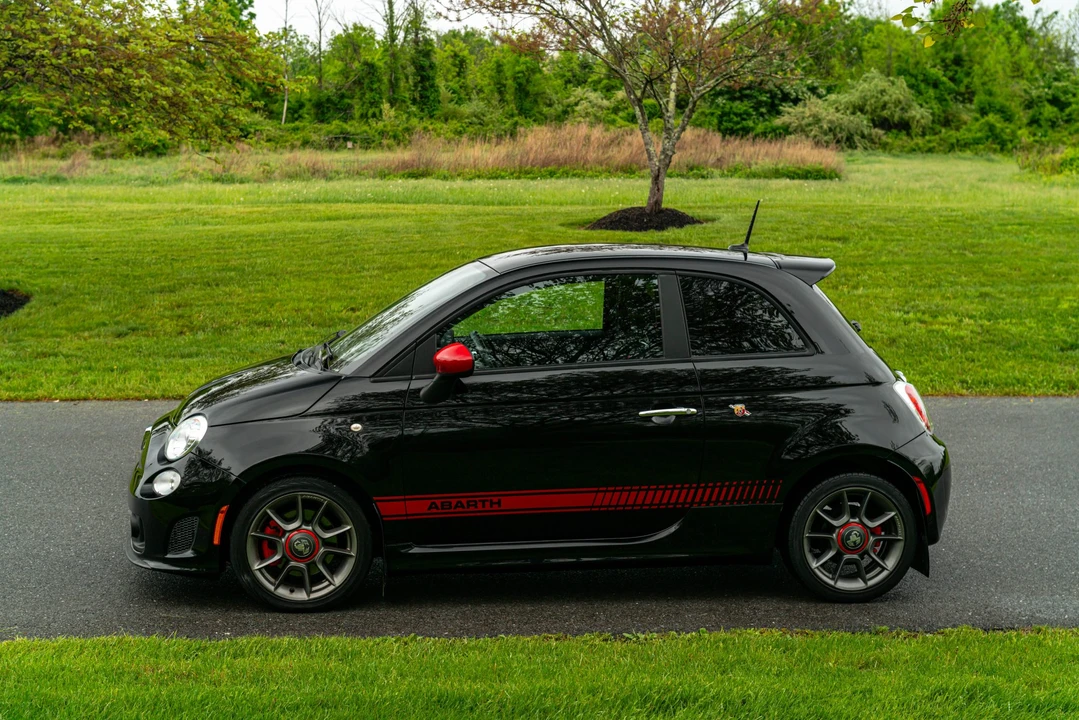 2015 Fiat Abarth 500 - Image 6 of 31