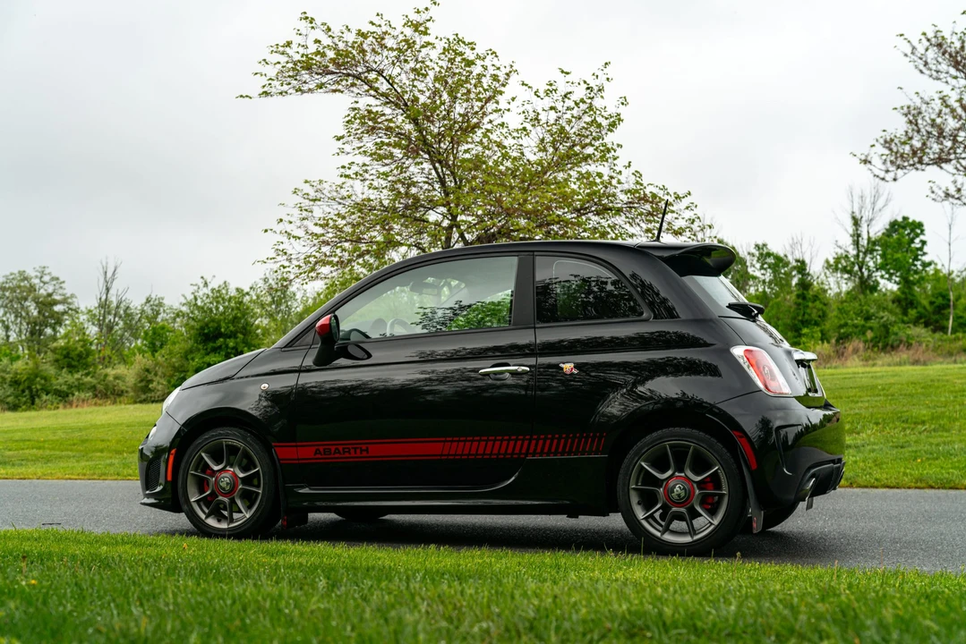 2015 Fiat Abarth 500 - Image 9 of 31