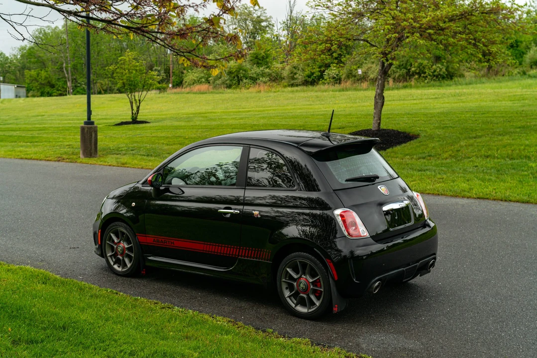 2015 Fiat Abarth 500 - Image 10 of 31