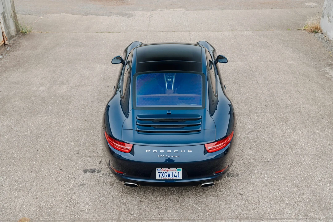 2015 Porsche 991 Carrera - Image 28 of 31