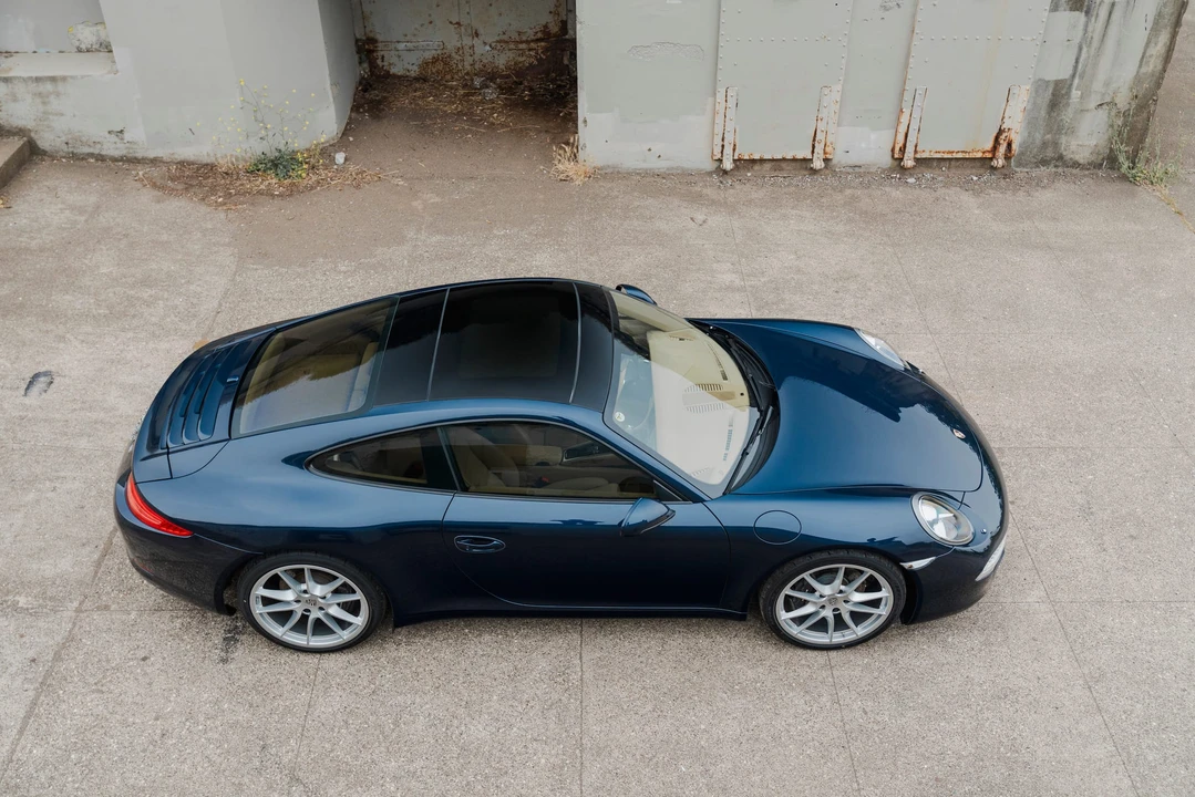 2015 Porsche 991 Carrera - Image 18 of 31