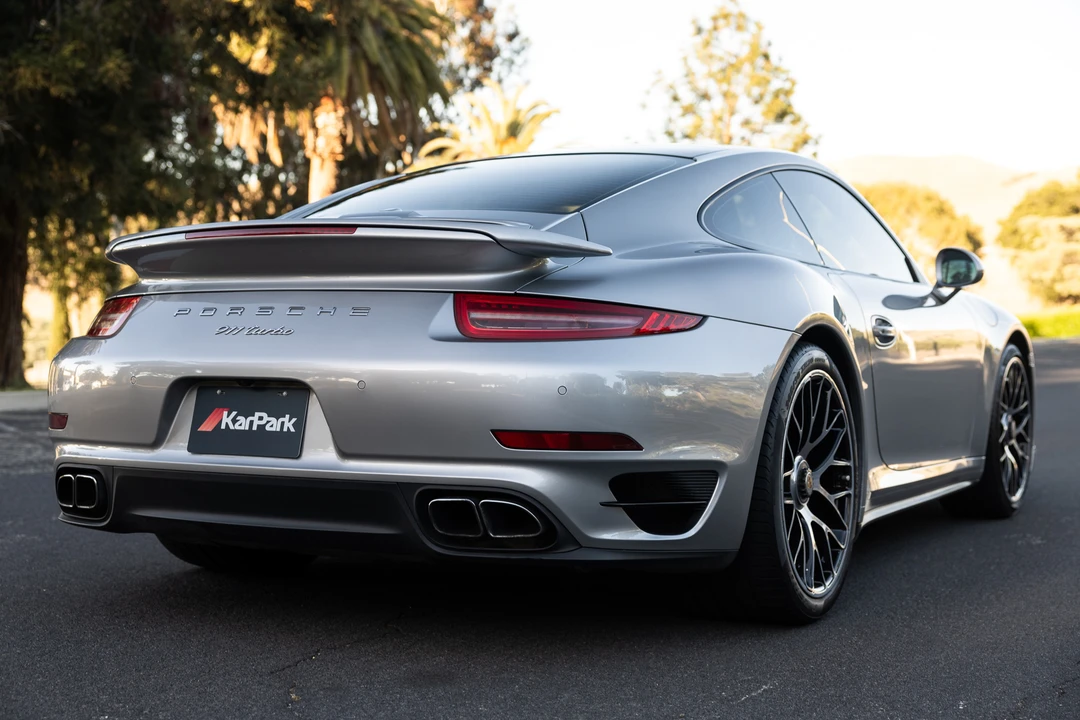 2015 Porsche 991 Turbo - Image 16 of 31