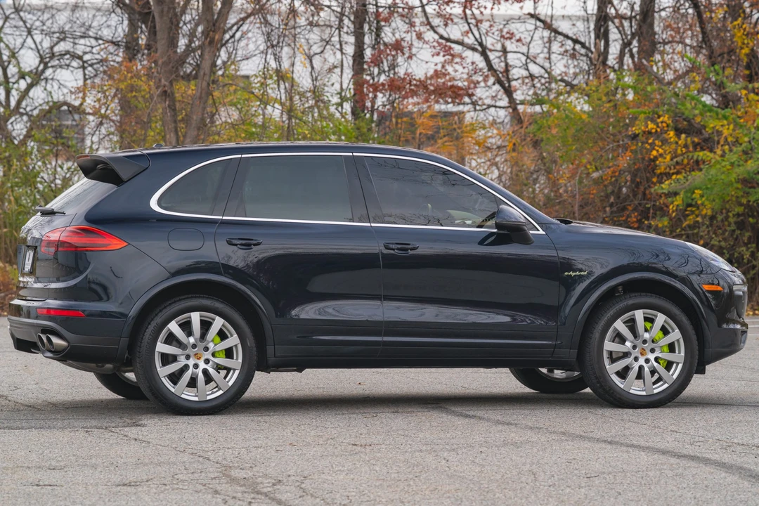 2015 Porsche 958 Cayenne S - Image 14 of 31