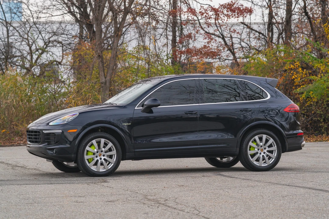 2015 Porsche 958 Cayenne S - Image 5 of 31