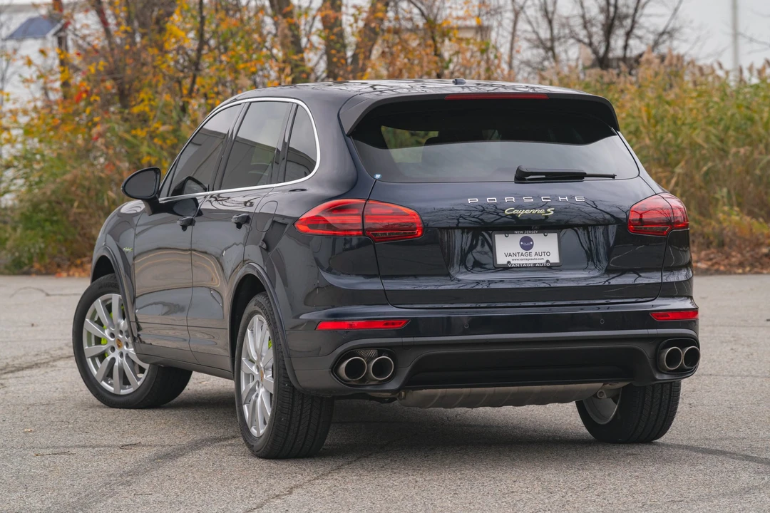 2015 Porsche 958 Cayenne S - Image 9 of 31