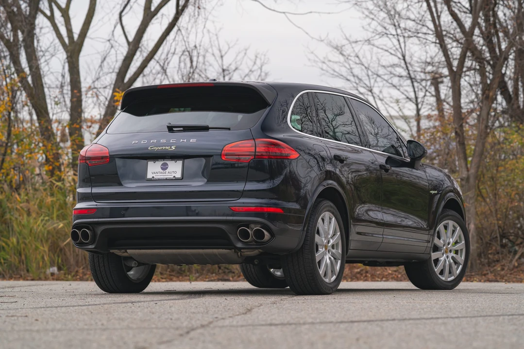 2015 Porsche 958 Cayenne S - Image 13 of 31