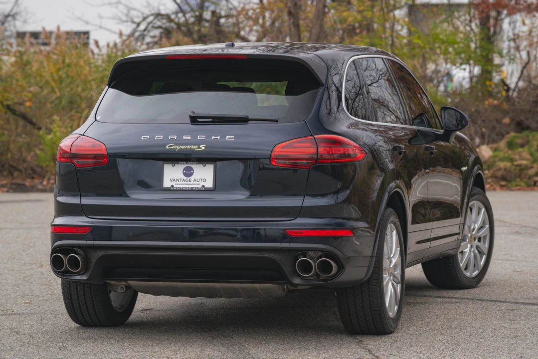 2015 Porsche 958 Cayenne S - Image 12 of 31