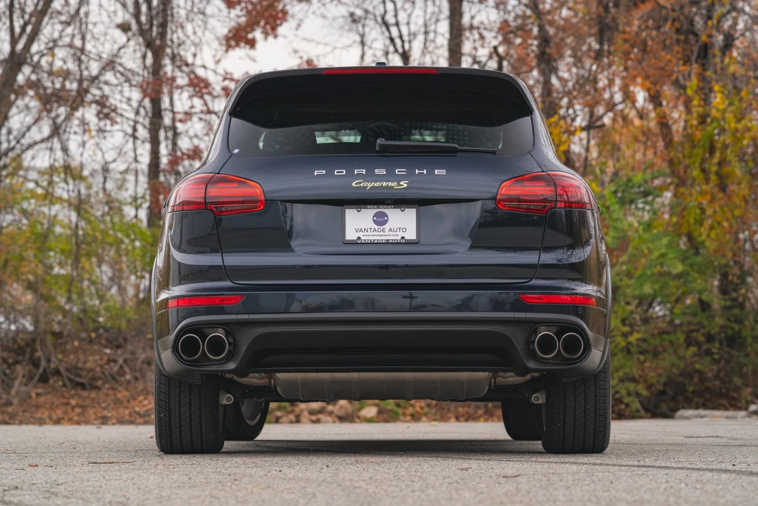 2015 Porsche 958 Cayenne S - Image 10 of 31