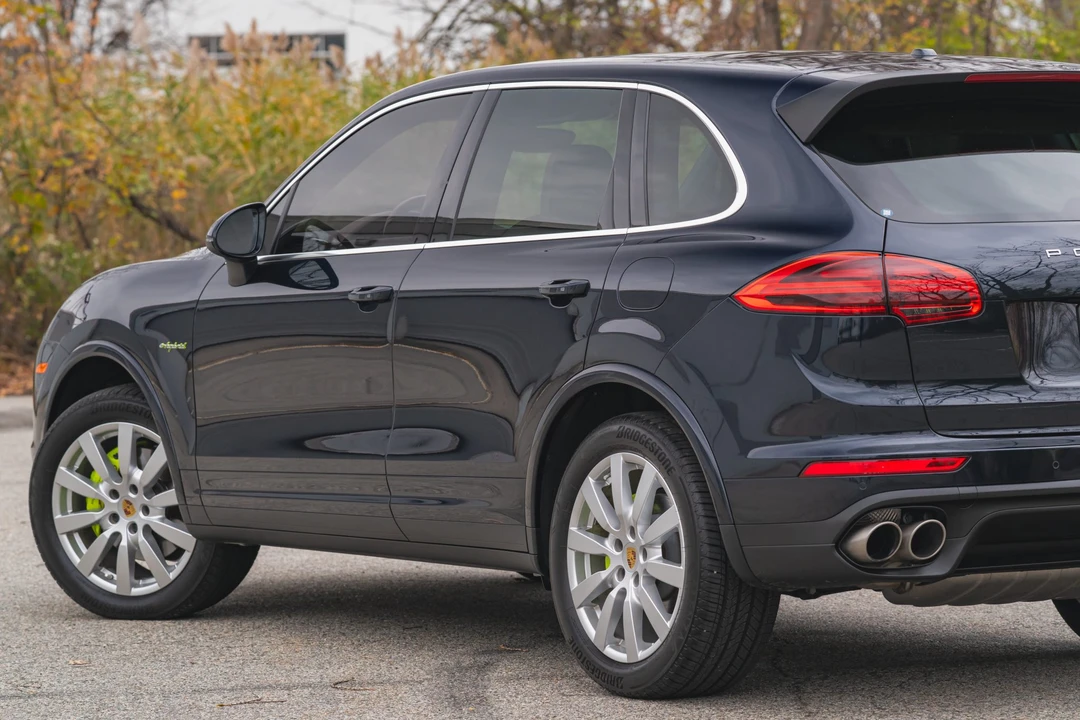2015 Porsche 958 Cayenne S - Image 25 of 31