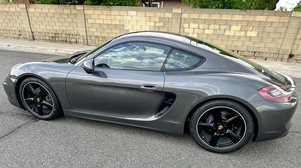 2016 Porsche 981 Cayman - Image 6 of 6