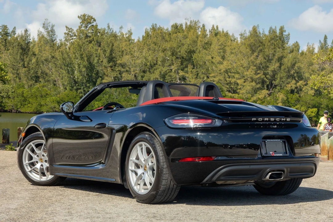 2017 Porsche 718 Boxster - Image 17 of 31