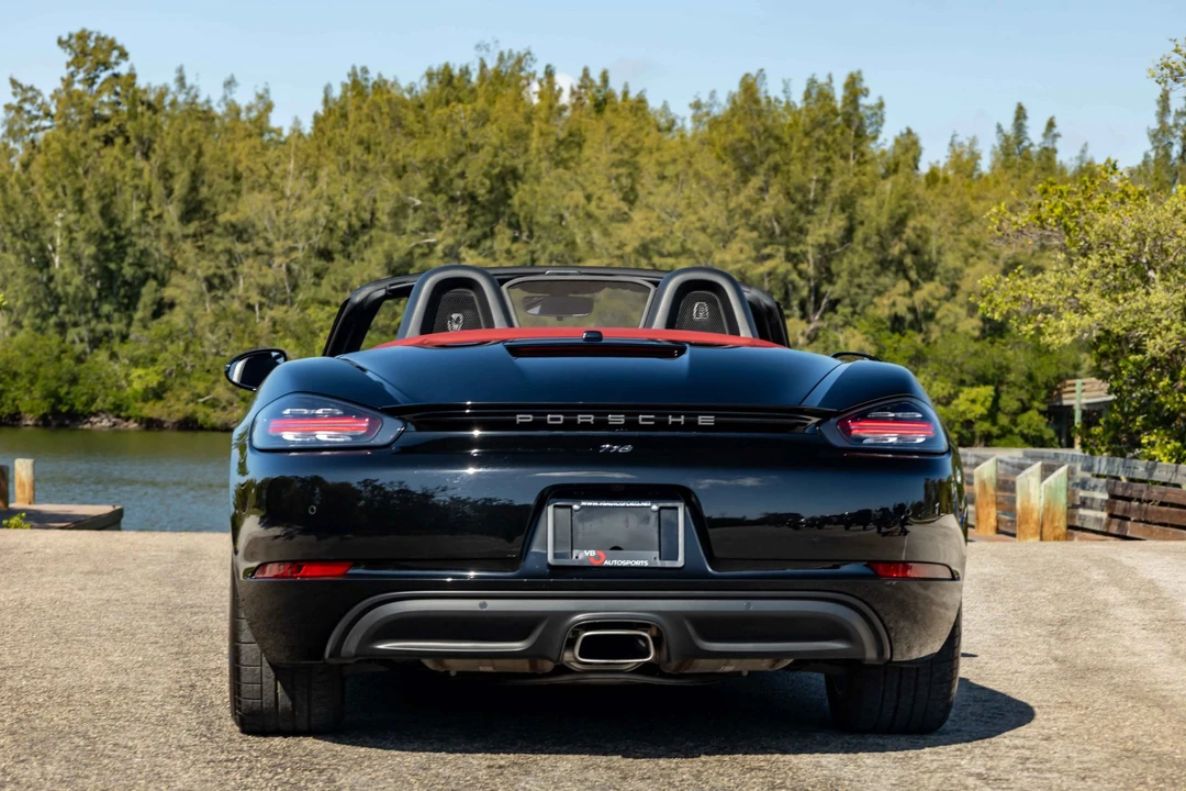 2017 Porsche 718 Boxster - Image 13 of 31