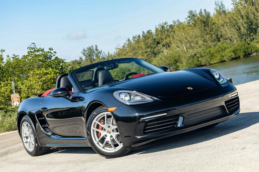 2017 Porsche 718 Boxster - Image 9 of 31