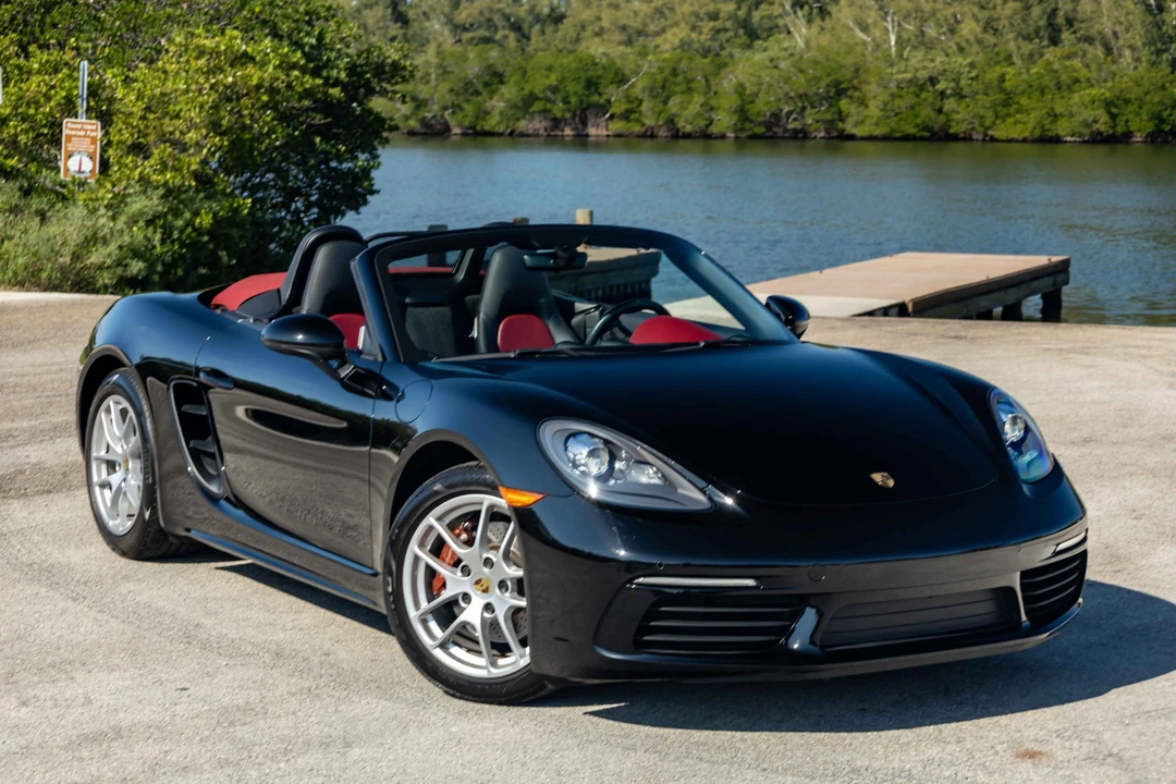 2017 Porsche 718 Boxster - Image 11 of 31