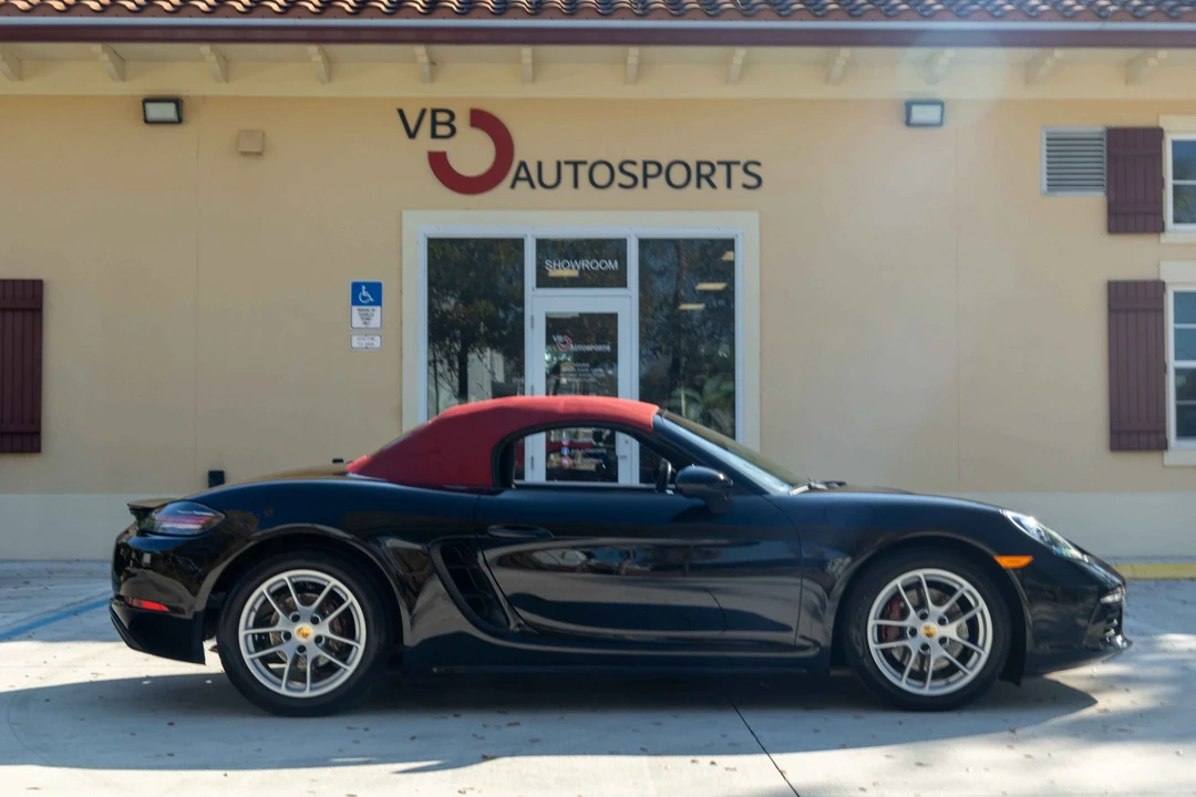 2017 Porsche 718 Boxster - Image 27 of 31