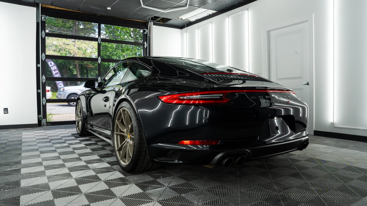 2017 Porsche 991 Carrera 4S - Image 11 of 31