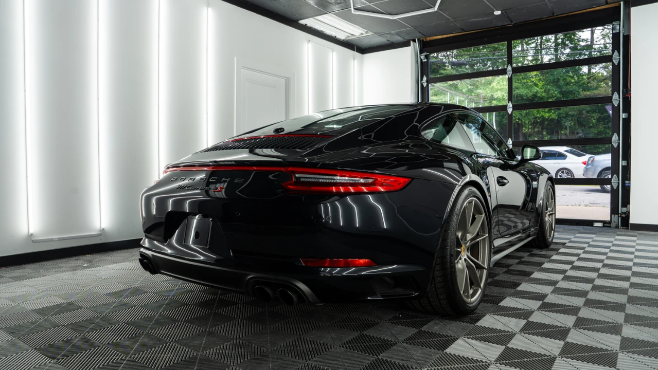 2017 Porsche 991 Carrera 4S - Image 6 of 31