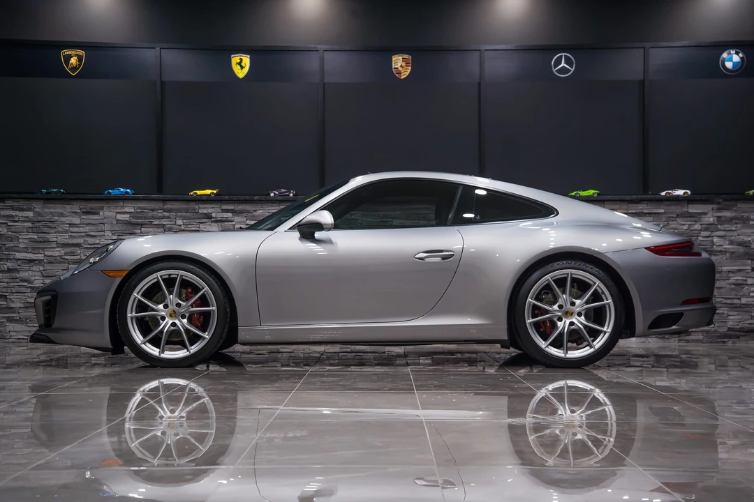 2017 Porsche 991 Carrera - Image 24 of 31