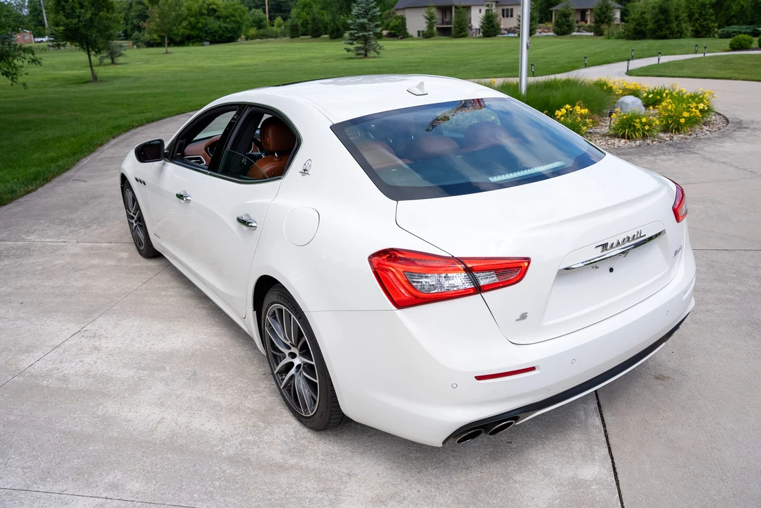2018 Maserati Ghibli 3rd Gen - Image 11 of 31