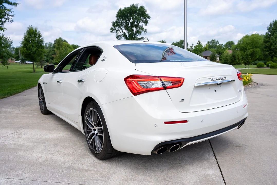 2018 Maserati Ghibli 3rd Gen - Image 12 of 31