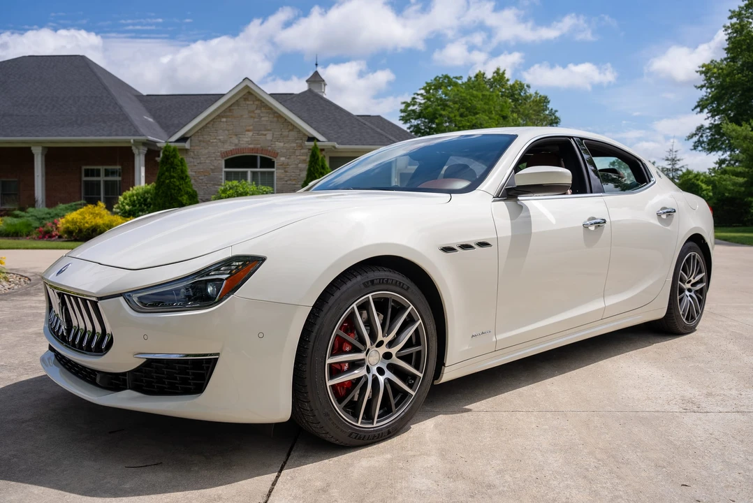 2018 Maserati Ghibli 3rd Gen - Image 7 of 31
