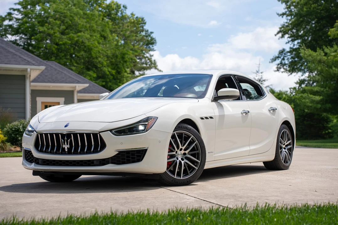 2018 Maserati Ghibli 3rd Gen - Image 6 of 31