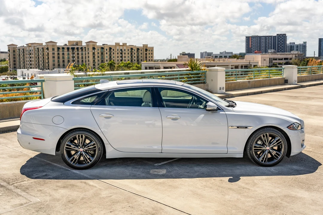 2019 Jaguar X351 XJR - Image 4 of 31