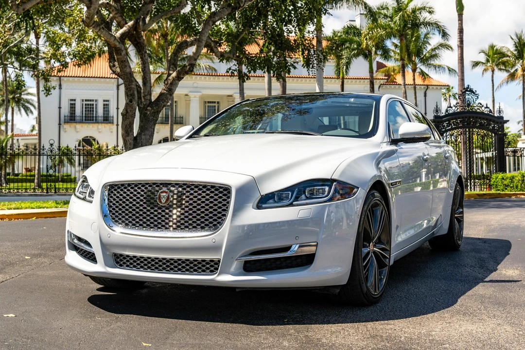 2019 Jaguar X351 XJR - Image 9 of 31