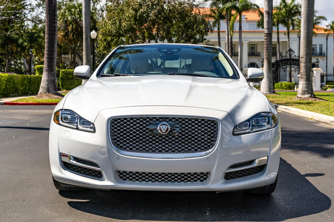 2019 Jaguar X351 XJR - Image 2 of 31