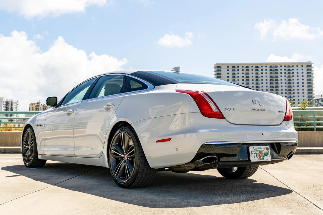 2019 Jaguar X351 XJR - Image 7 of 31