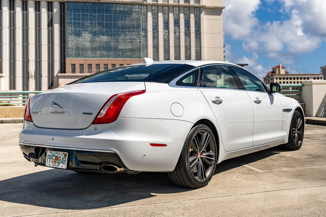 2019 Jaguar X351 XJR - Image 5 of 31